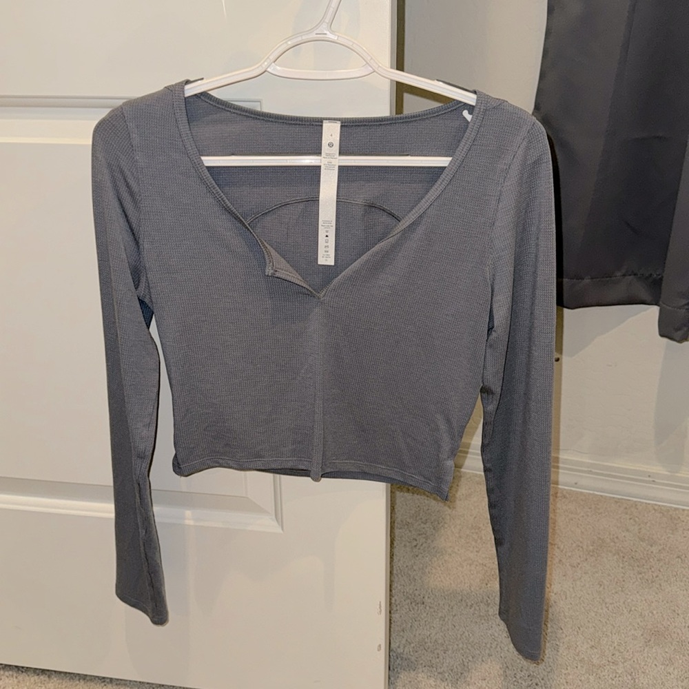 Lululemon crop top